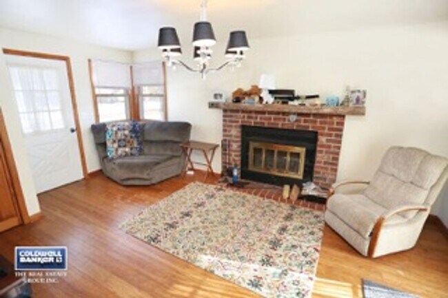 Foto del edificio - 613 E South River Rd