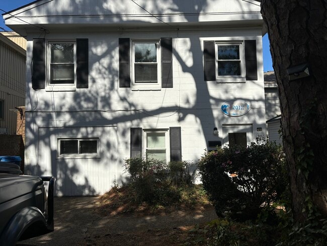 Building Photo - 201 86th St