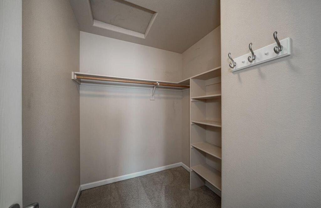 Foto principal - 4bd/2.5ba House with Washer/Dryer & Fully Fenced Yard!