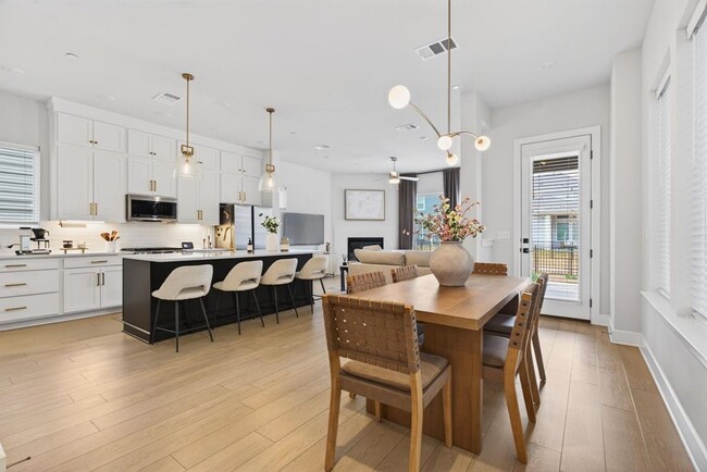 Building Photo - 606 Terrier Trl