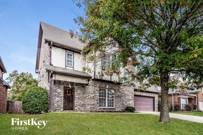 Building Photo - 8624 Highlands Dr