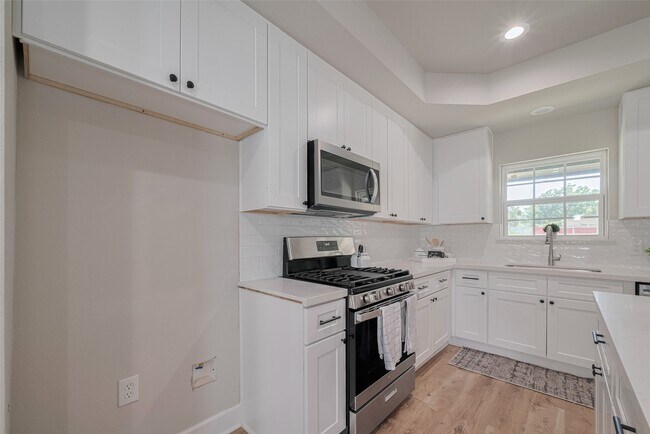 Foto del edificio - 3514 Fuqua St