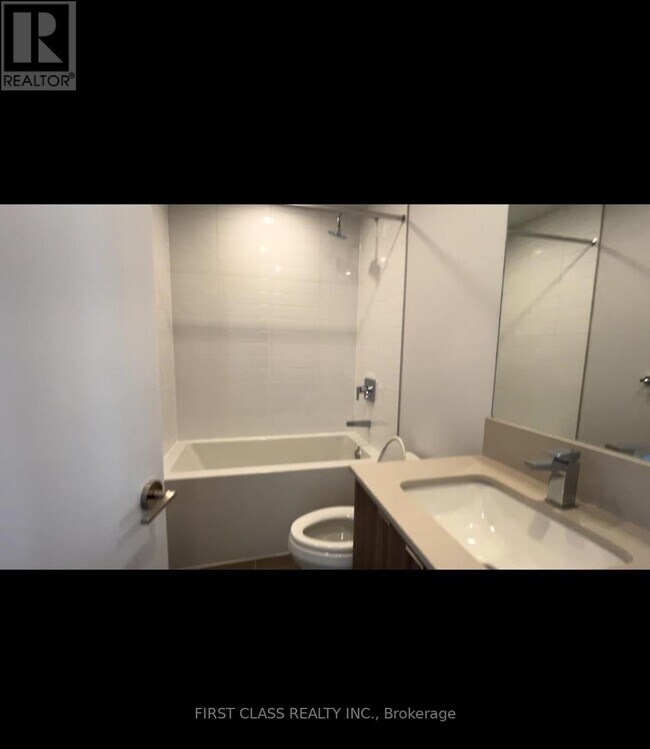 Building Photo - 4130-4130 Parkside Village Dr