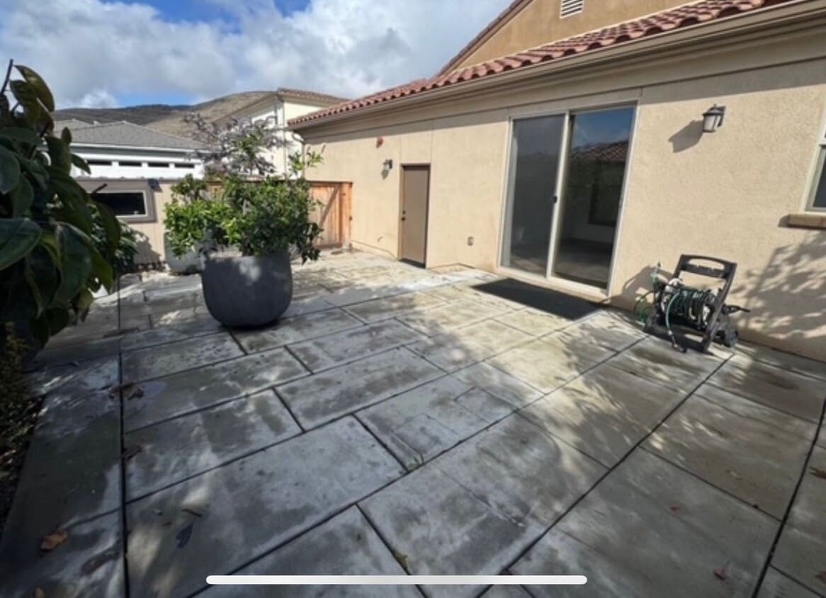 Building Photo - Spacious 3 Bedroom 3 Bath Home