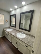 Building Photo - 2819 Colony Dr