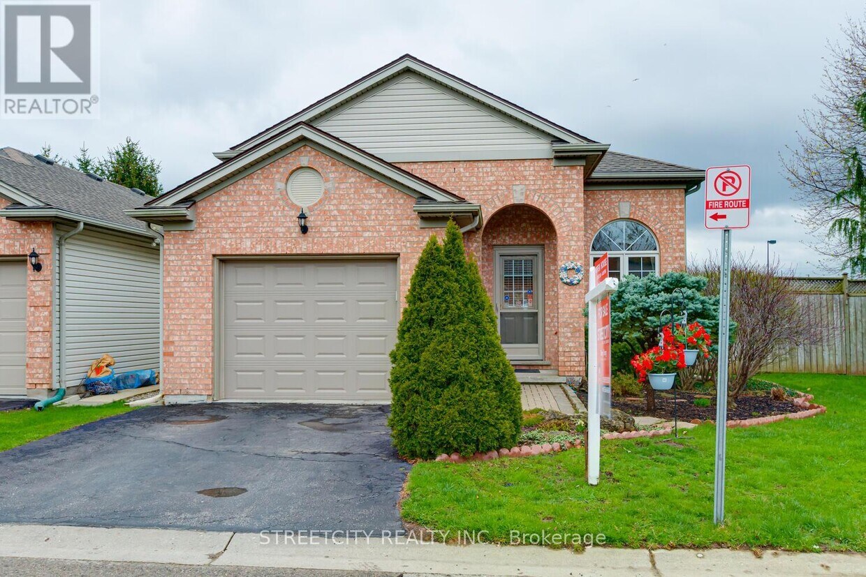Primary Photo - 145-145 N Centre Rd