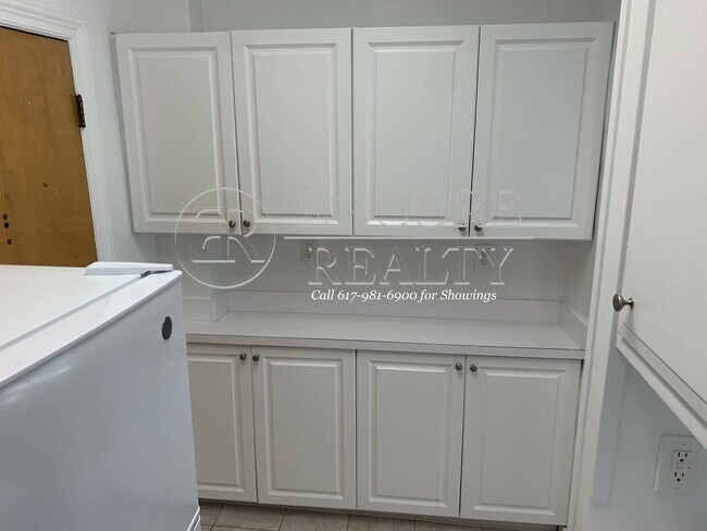 Foto del edificio - 1243 Beacon St