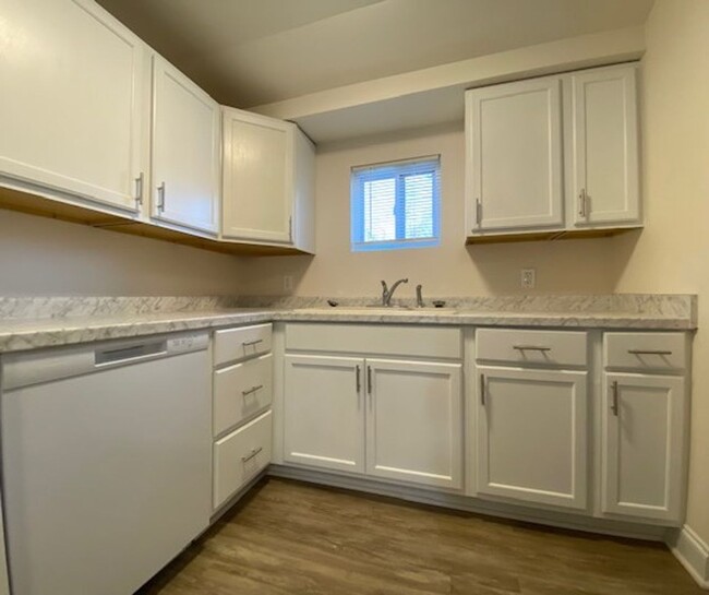 Building Photo - Updated 2 bed, 1 bath near uptown Kannapolis