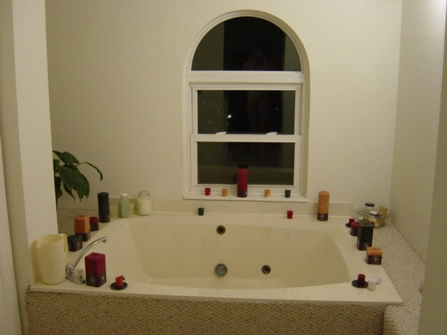 Jacuzzi - 11107 E Alameda Ave