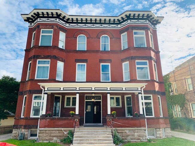 Building Photo - 269 Douglas Ave