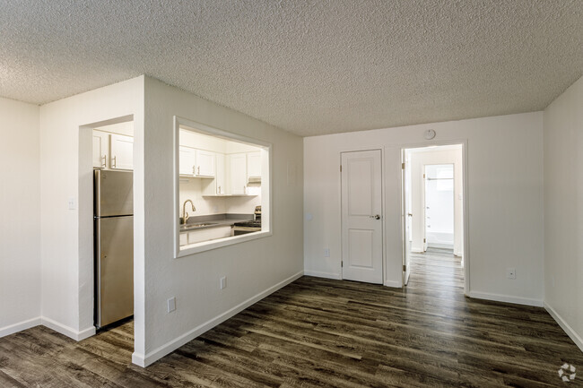 1HAB, 1BA - 550 ft² - Golden Nugget Apartments