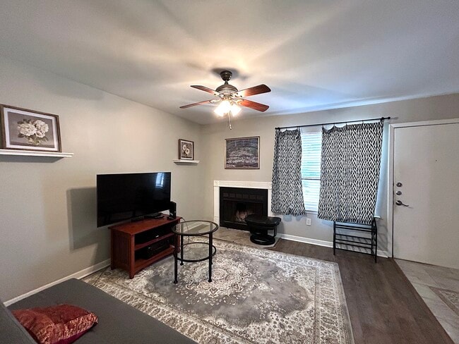 Photo - 1902 Dartmouth St Townhome