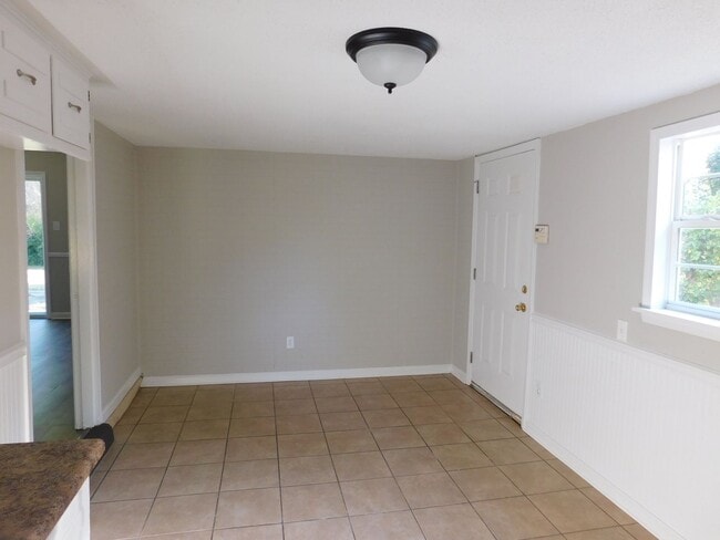 Foto del edificio - 6510 Heather Rd