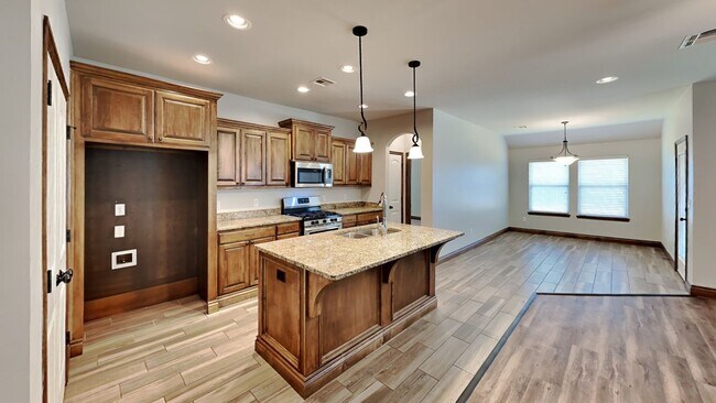 Foto del edificio - Very Nice 4 Bedroom 2 Bath Home in Piedmont Schools