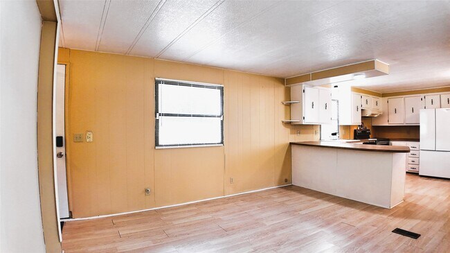 Foto del edificio - 251 Oakdale Dr