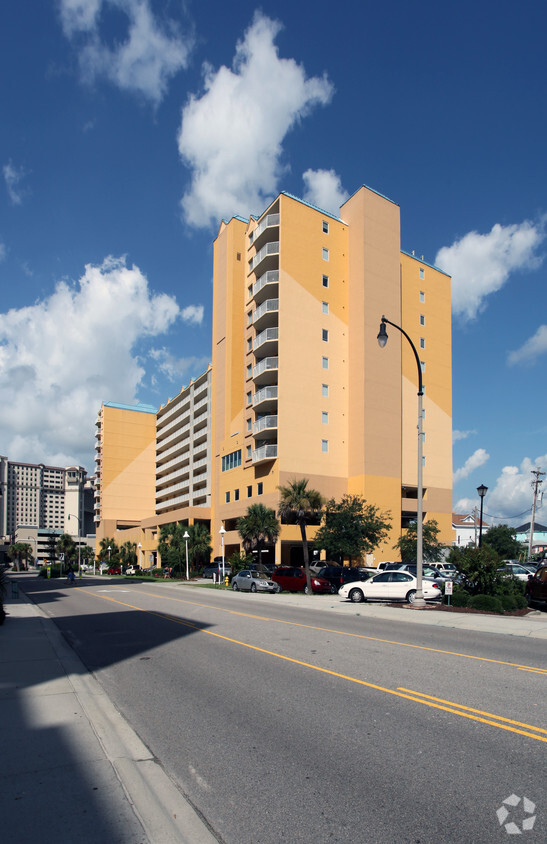 Building Photo - Shore Crest II