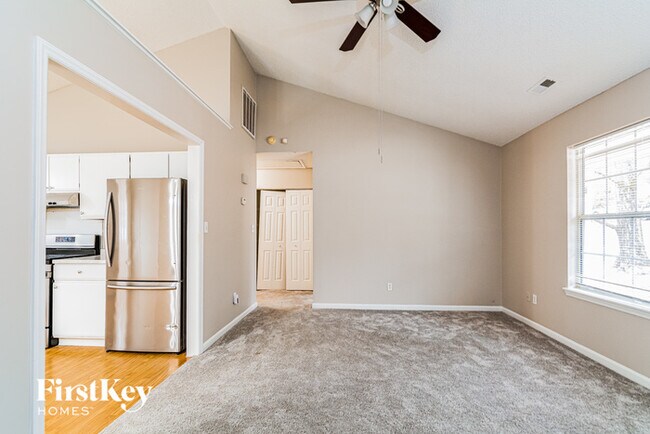 Building Photo - 2 Larch Ct