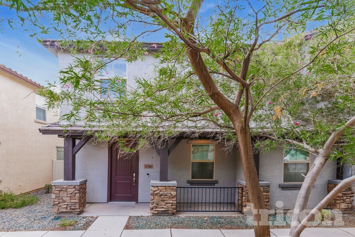 Foto principal - 12586 W Steed Ridge