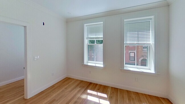 Building Photo - 18 Grove