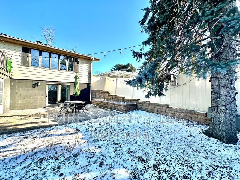 Photo - 1024 N 74th Ave