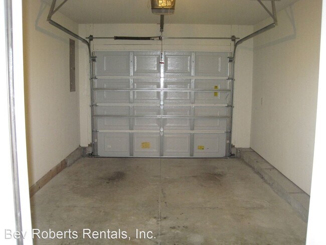 Foto del edificio - 2 br, 2.5 bath House - 9712 Layla Avenue