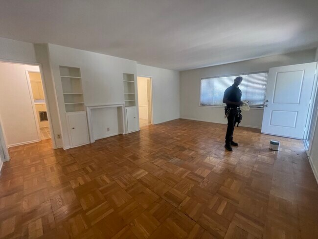 Foto del edificio - 10357 Ashton Ave