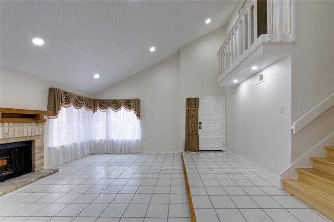 Foto del edificio - 7723 Miller Glen Ln