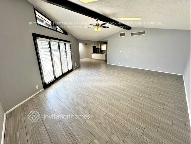 Foto del edificio - 1265 E Del Rio Dr