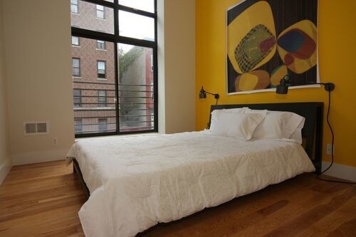 Building Photo - 320 Bedford Ave