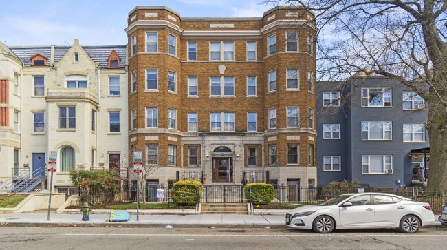 Foto del edificio - 2535 13th St NW