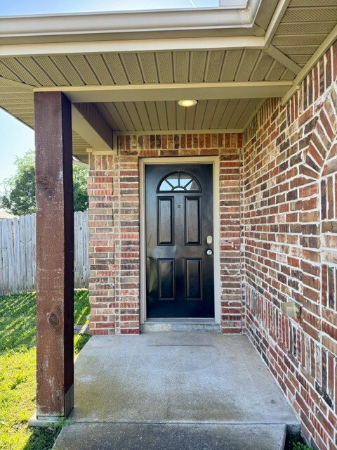 Building Photo - 3503 N Robin Ct