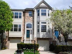 Building Photo - 4085 Waterford Dr