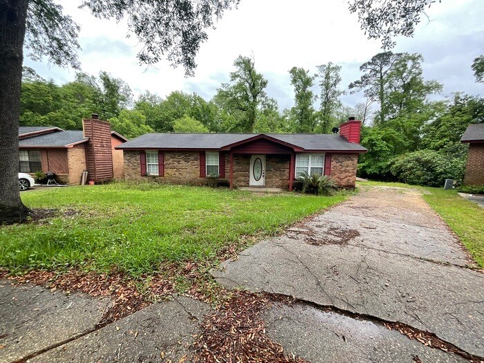 Foto principal - 815 Brookmeadow Dr
