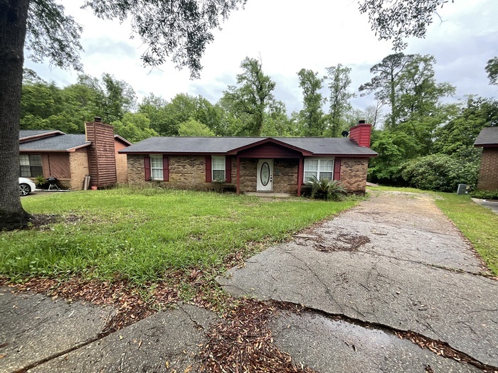 Primary Photo - 815 Brookmeadow Dr