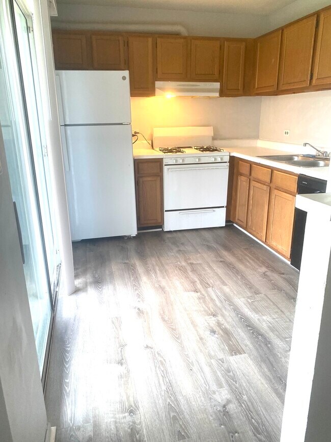 Foto del edificio - 549 E Shag Bark Ln