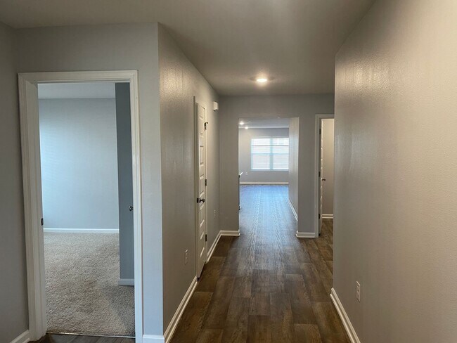 Building Photo - Beautiful Cambria Home
