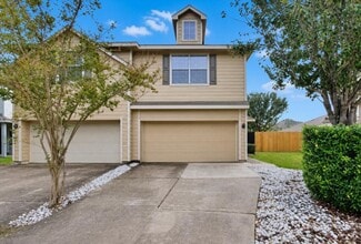 Building Photo - 16659 Newglen Ln