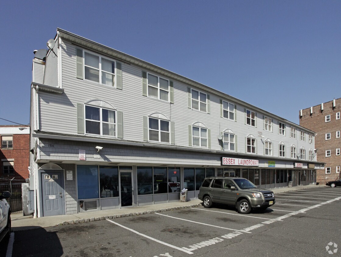 Foto principal - 1310-1316 Springfield Ave