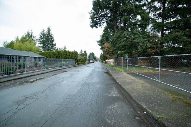 Foto del edificio - 3411-3423-3423 SE 85th Ave