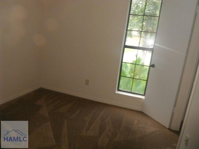 Foto del edificio - 707 Thornwood Way