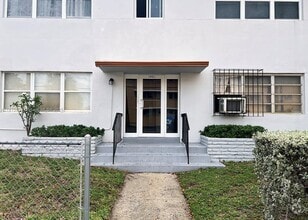Building Photo - 3901 W Flagler St