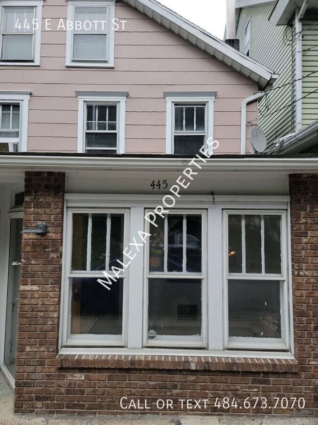 Building Photo - 445 E Abbott St