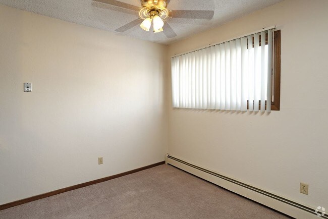 Building Photo - 840 Driftwood Dr 105