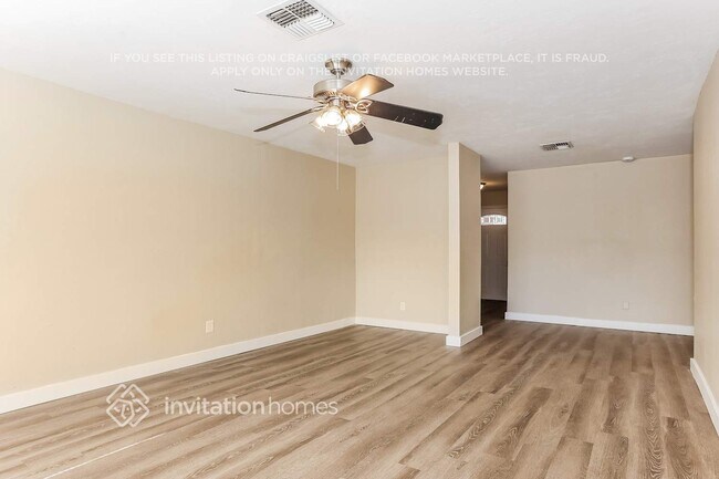 Foto del edificio - 7129 W Merrell St