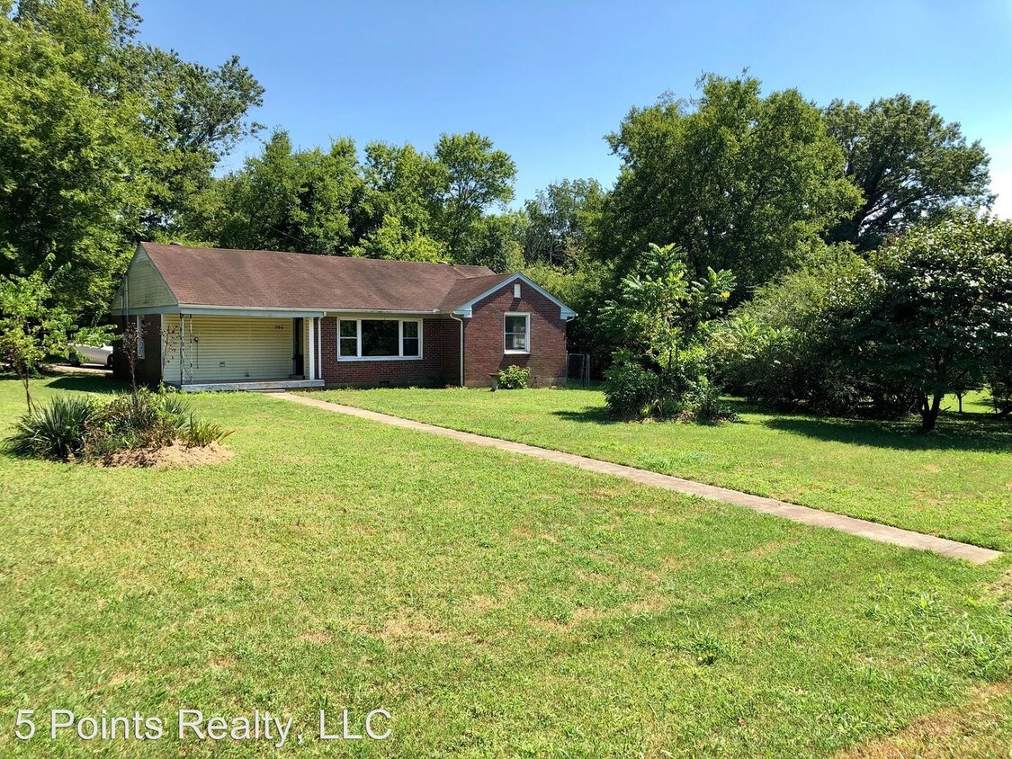 3 br, 1.5 bath House 701 Canton Pass House Rental in Madison, TN
