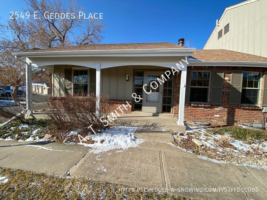 Primary Photo - Threebedroom, Two+bathroom Townhouse Locat...