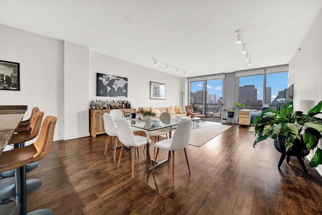 Foto del edificio - 910 W Huron St