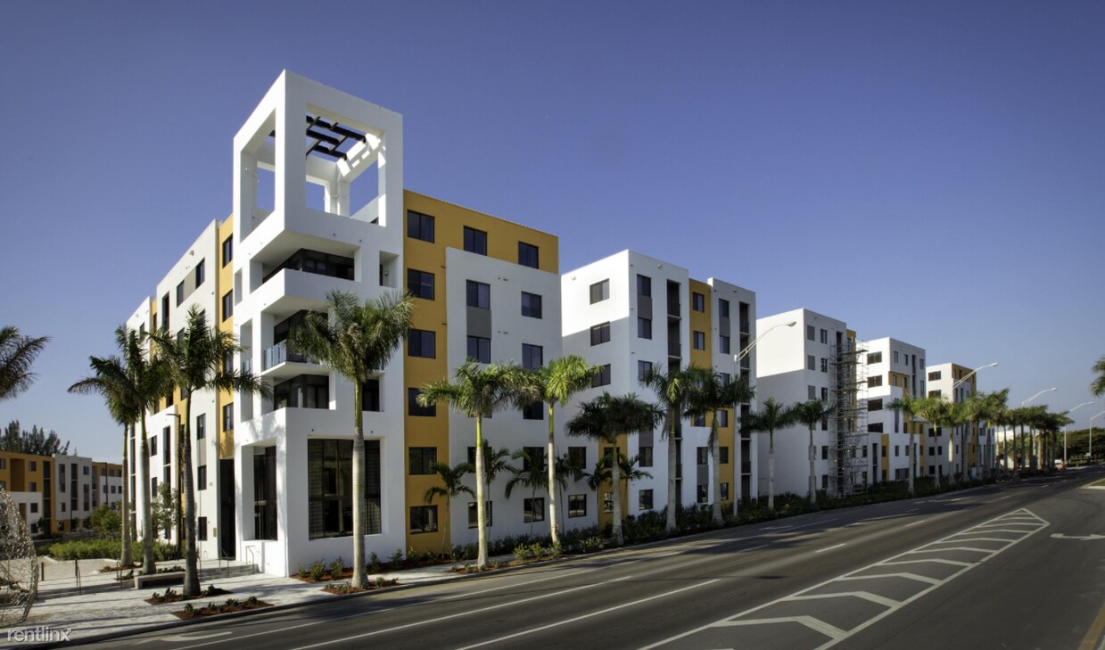 Primary Photo - 8800 NW 36th St