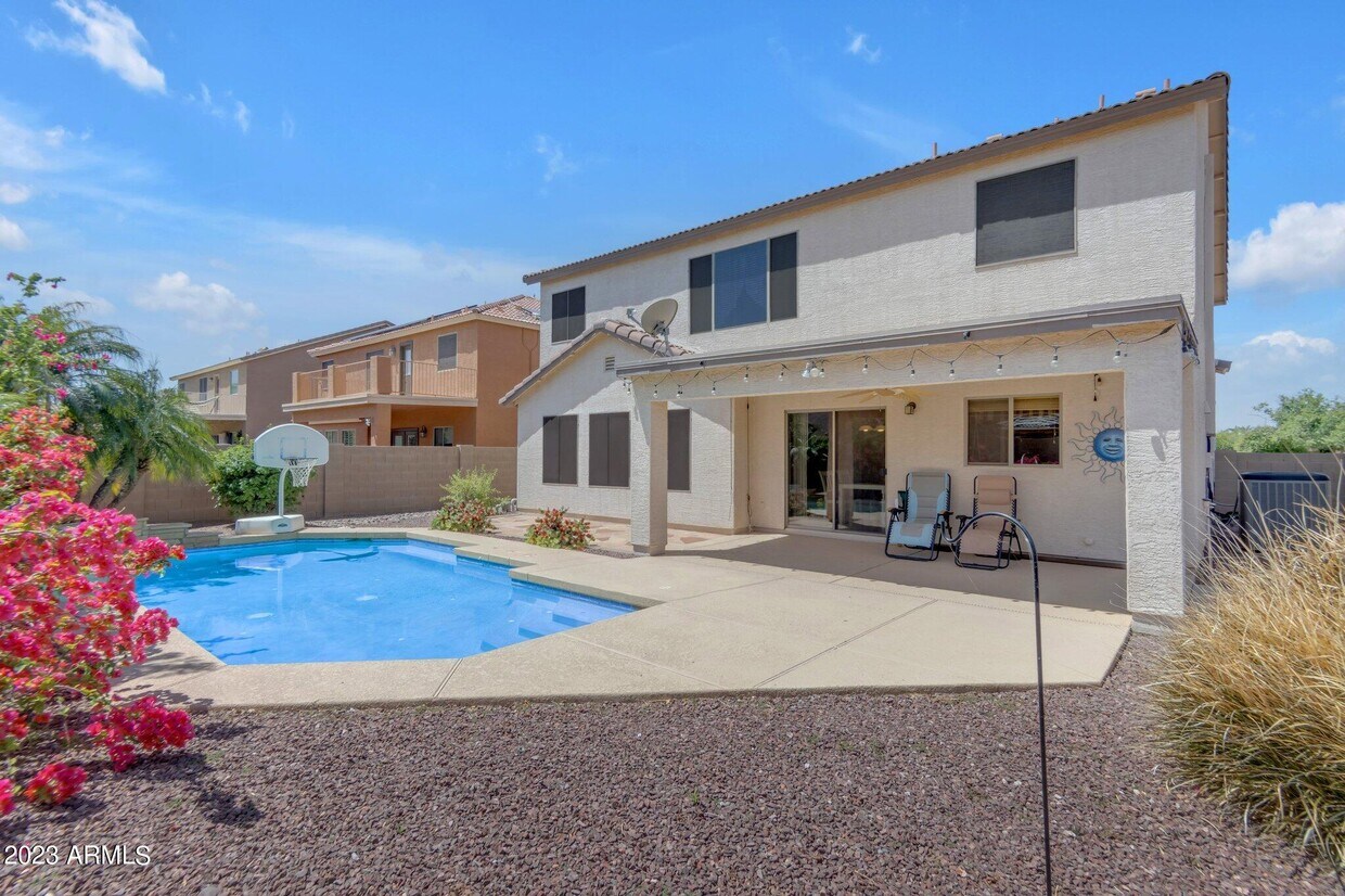 Primary Photo - 1822 N Desert Willow St