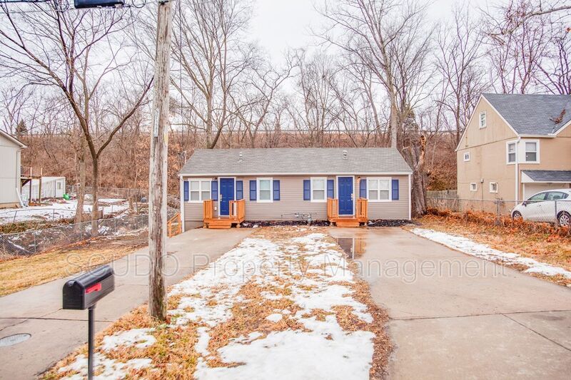 Primary Photo - 5230 NE Barnes Ave